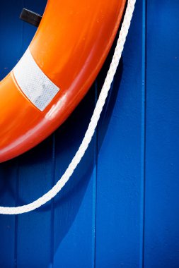 Yakın,lifebuoy kadar