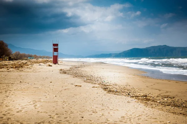 Torre de vigilancia en la playa — Foto de Stock