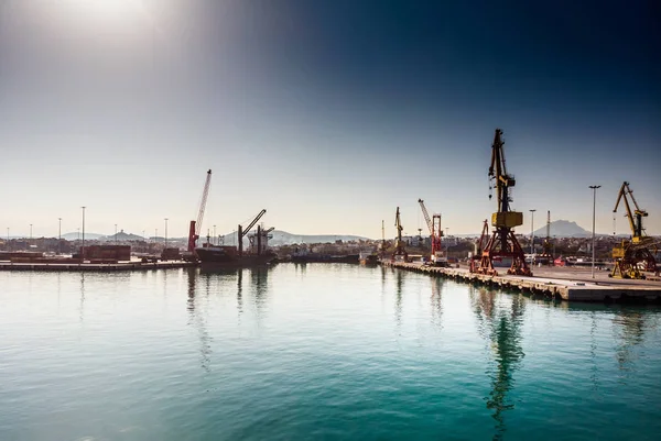 Silhouette del porto di Heraklion — Foto Stock