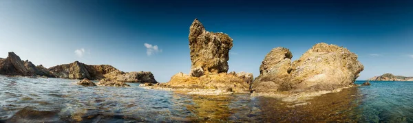 海と崖の美しい景色 — ストック写真