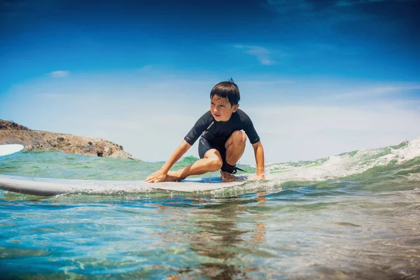 Boy prepared on ride on the sea wave, Greece — Stock Photo, Image