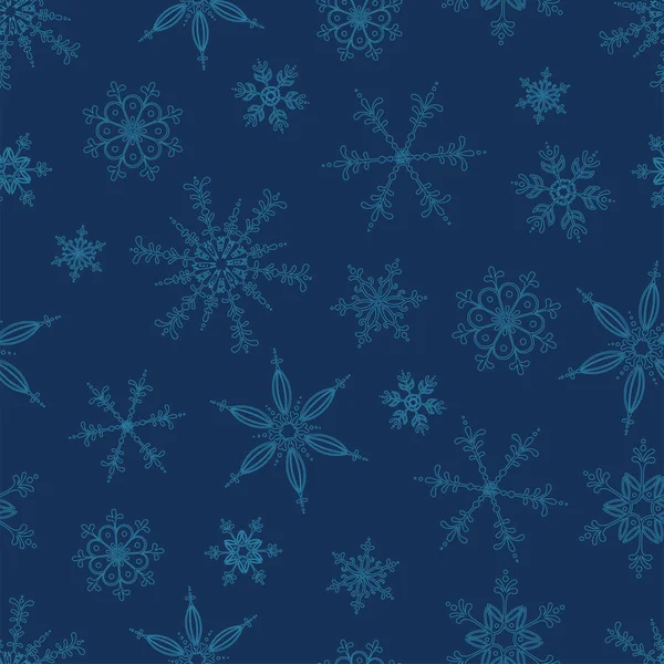 Divertidos copos de nieve dibujados a mano patrón sin costuras hermoso fondo de Navidad de temporada, ideal para pancartas, fondos de pantalla, invitaciones, tarjetas, papel de embalaje - diseño de la superficie del vector — Archivo Imágenes Vectoriales