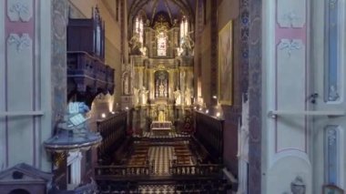 Katedral içinde arial görüntüleri.