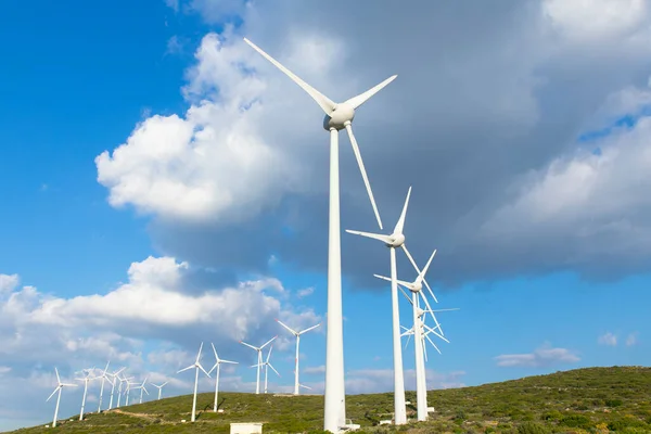 Vista Aérea Gran Grupo Aerogeneradores Ecosistema Central Generación Energía Campo — Foto de Stock