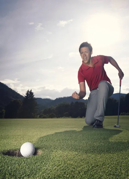 興奮した勝利のゴルファー — ストック写真