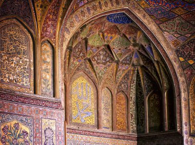 Antik Vezir Han Camii'nin filigran iç duvarı, Lahor, Pakistan