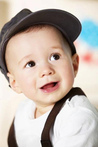 Baby boy portrait with cap. — Stock Photo, Image