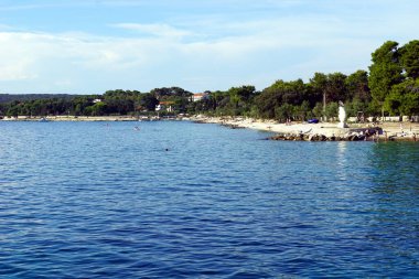 Silba, Hırvatistan, 16 Ağustos 2020. Hırvatistan 'ın Silba adasında güzel mavi ve temiz deniz suyuyla yaz mevsimi