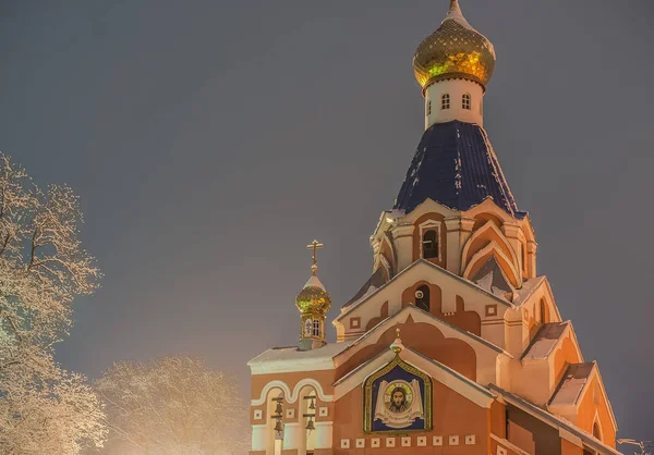 Вечірній Зимовий Пейзаж Церквою — стокове фото