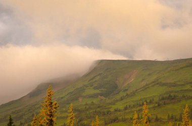 Şafak Karpat Dağları