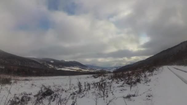 Tiempo Vueltas Invierno Cárpatos Montañas Paisaje — Vídeo de stock