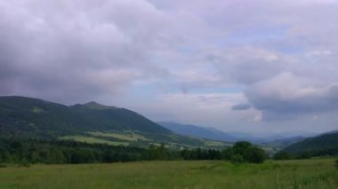 Yaz aylarında Karpat Dağları Timelapse Manzaralar
