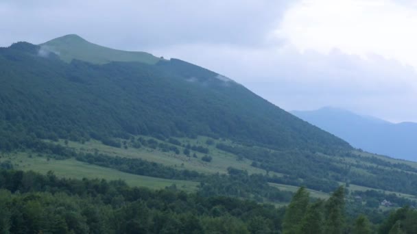 Временные Ландшафты Карпат Летом — стоковое видео