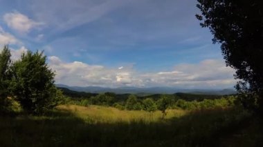 Yaz aylarında Karpat Dağları Timelapse Manzaralar