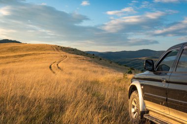 Suv yaz aylarında Karpatlar seyahat