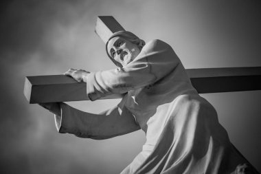 Mesih ve Havariler Anıtı