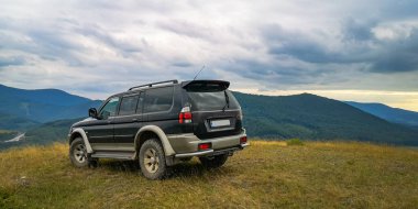 Suv yaz aylarında Karpatlar seyahat