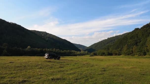 Suv Travels Carpathians Summer — Stock Video