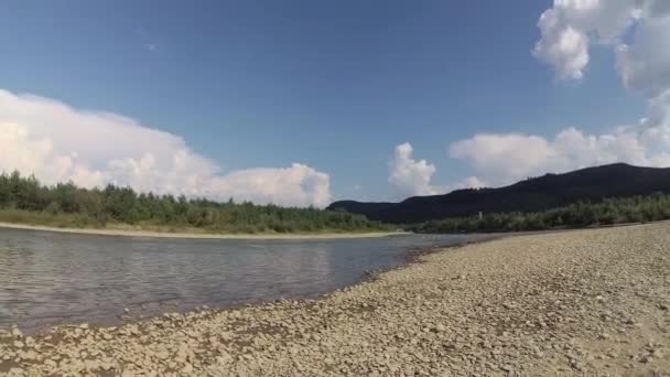 Mountain River Vand Sommeren – Stock-video
