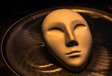 İnsanın metaforik yaratılışı