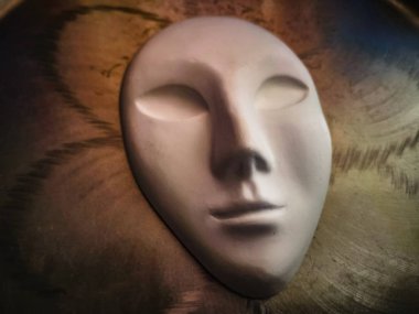 İnsanın metaforik yaratılışı