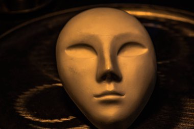 İnsanın metaforik yaratılışı