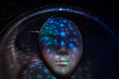 İnsanın metaforik yaratılışı