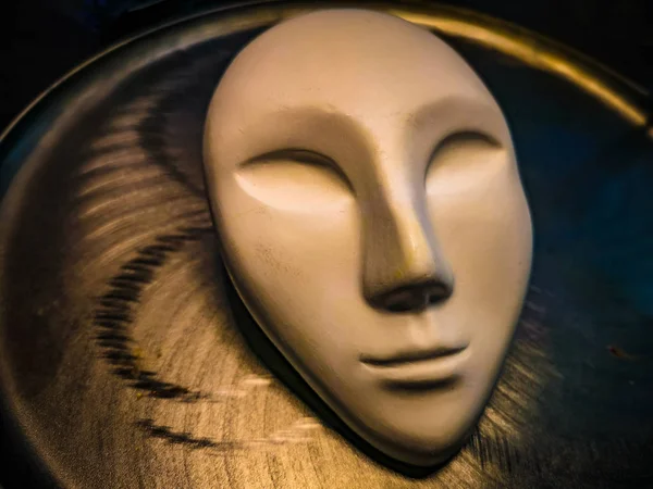 İnsanın metaforik yaratılışı