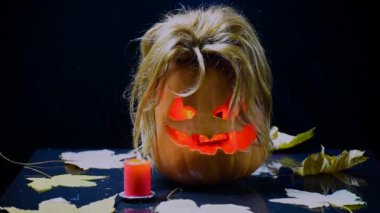 Adam görüntüsünde Halloween Pumpkins