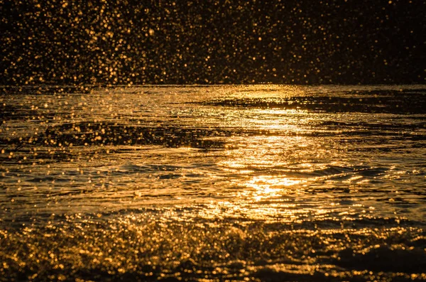 Río Montaña Atardecer —  Fotos de Stock