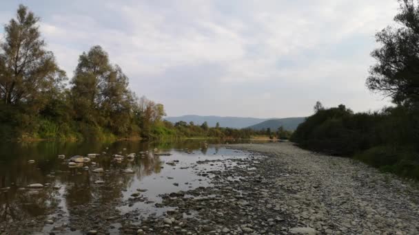 Górska Rzeka Woda Wrześniu — Wideo stockowe