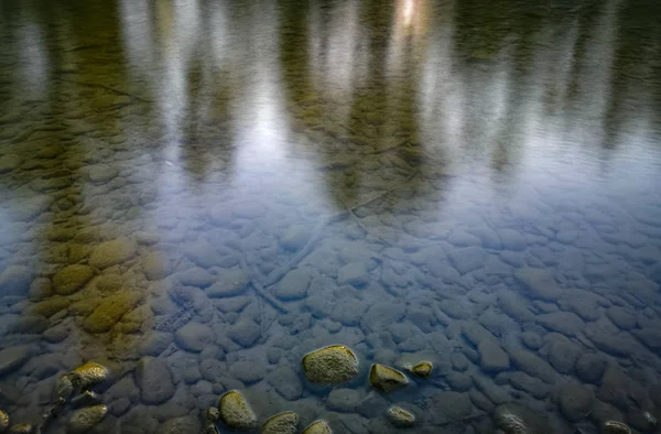 Wieczór Górskiej Rzece — Zdjęcie stockowe