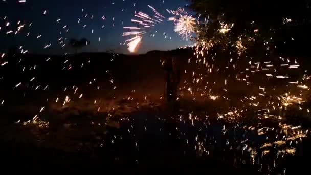 Zeichnung Durch Feuer Der Nacht — Stockvideo