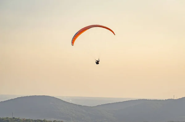 Des Parapentes Envolent Dans Ciel — Photo