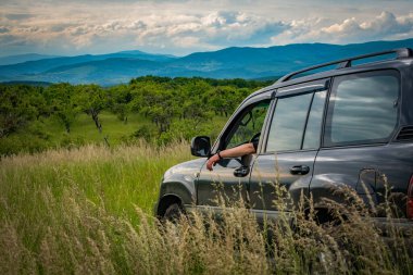 SUV adlı peyzaj yolculuğu 