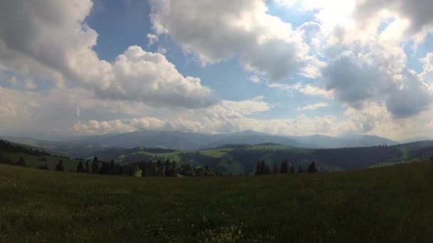 Zeitraffer Sommerlandschaft Mit Blick Auf Die Bergkette Borzhava Den Karpaten — Stockvideo