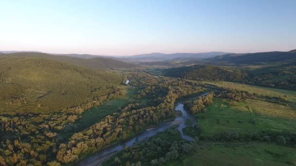 Colpo Aereo Letto Fiume Montagna — Video Stock