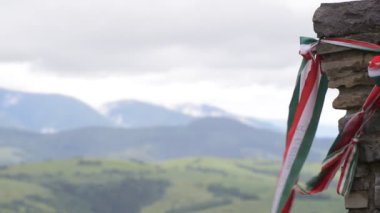 Verevetlerdeki Macar halkının unutulmaz kutsal işareti Karpatlar 'dan geçiyor.