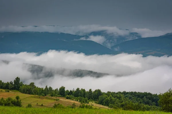 Peisajul Carpaților Vară După Furtună — Fotografie, imagine de stoc