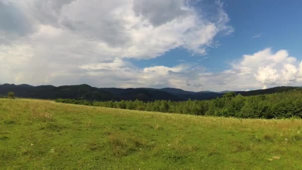 Zeitraffer Wolkenbewegung Sommer Hochland — Stockvideo