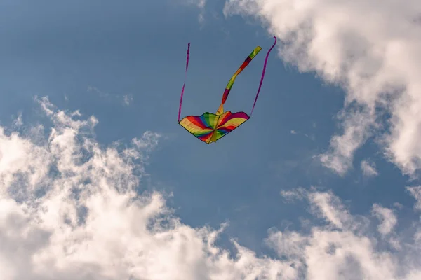 Vol Cerf Volant Dans Les Montagnes Été — Photo