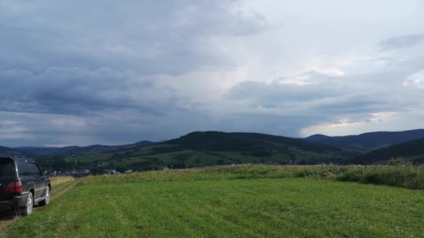 Проміжок Часу Сільській Місцевості Позашляховиком Перед Грозою — стокове відео