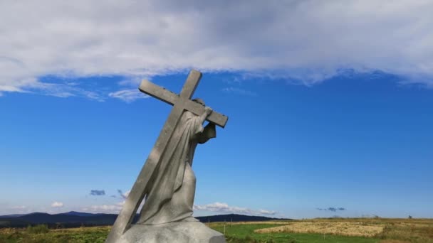 Landschaft Des Anbetenden Kreuzes Mit Jesus Auf Dem Land — Stockvideo