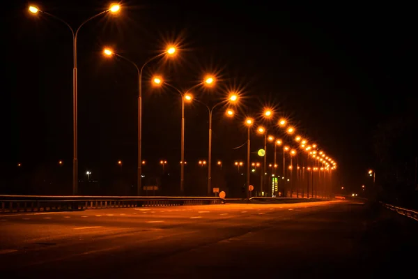 Gece zigzag başlıklı manzara 