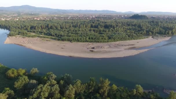 Аэрофотосъемка Горной Реки Карпатах — стоковое видео