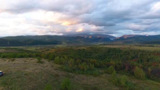 Luftaufnahmen Der Landschaft Den Karpaten Bei Sonnenuntergang — Stockvideo