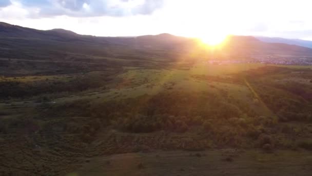 Повітряна Фотографія Сільської Місцевості Карпатах Заході Сонця — стокове відео