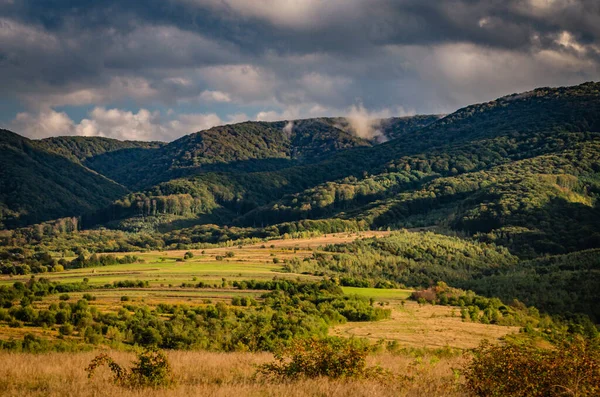 Peisajul Toamnă Zonelor Rurale Din Carpați Apusul Soarelui — Fotografie, imagine de stoc