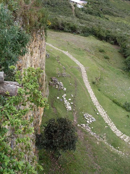 Vue Impressionnante Haut Mur Principal Forteresse Kuelap Des Jardins Extérieurs — Photo