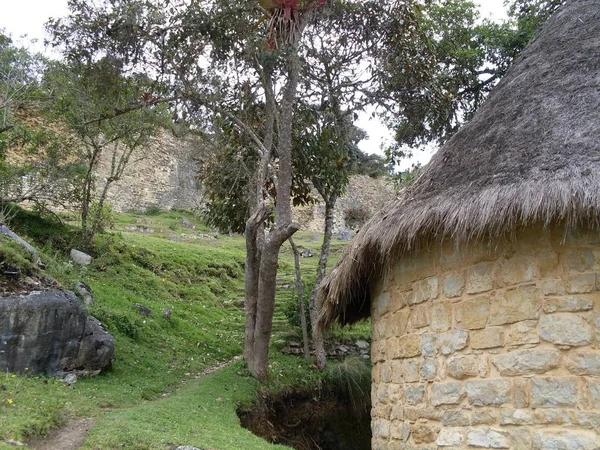 Paredes Exteriores Casa Circular Construida Con Piedra Fortaleza Kuelap — Foto de Stock